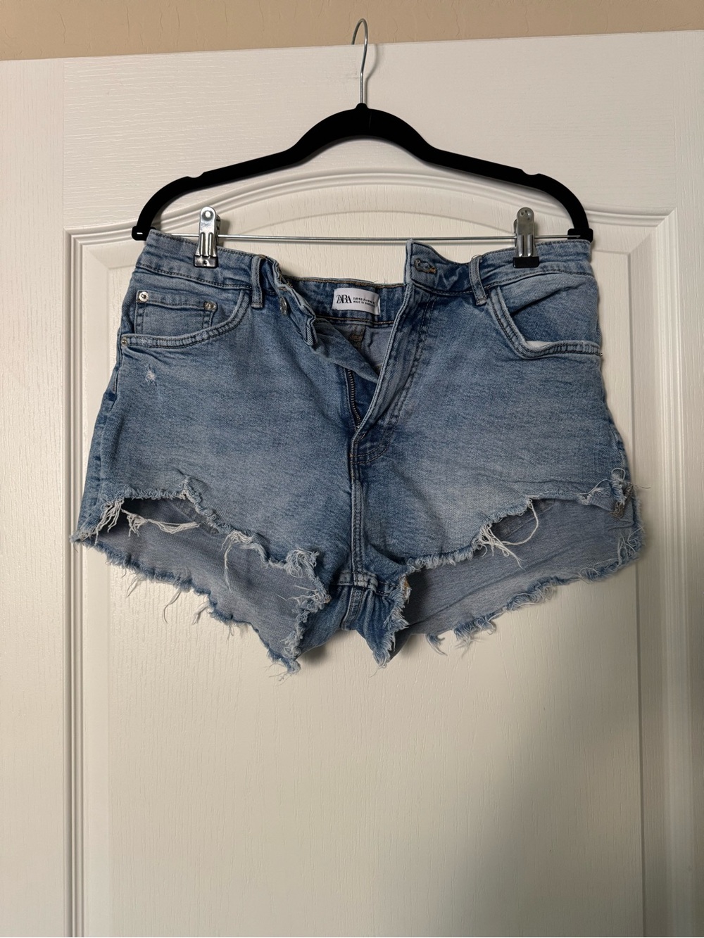 Zara | Distressed Denim Cutoff Shorts Light Blue Wash